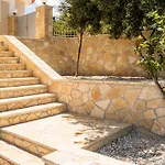 Noho Gr , Arkadian Village