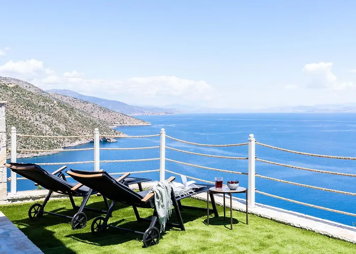 Noho Gr , Arkadian Village