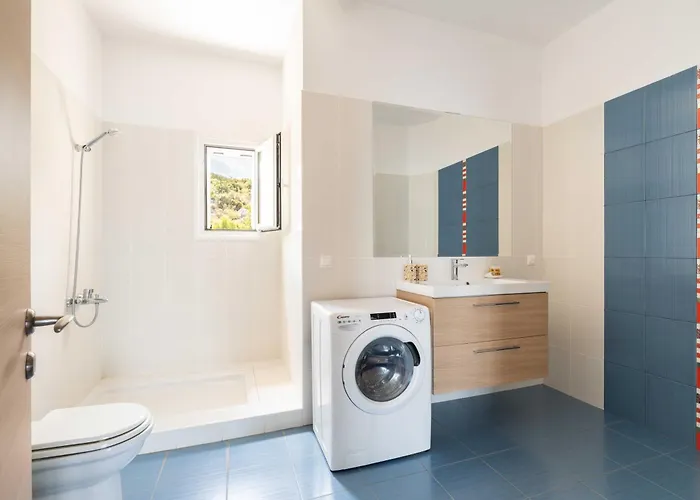 Noho Gr , Arkadian Village *