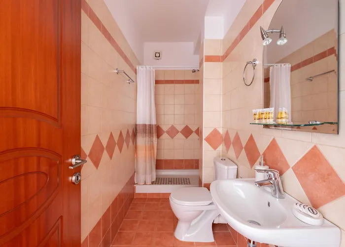 Noho Gr , Arkadian Village