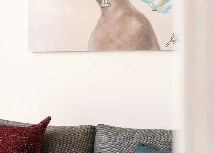 Noho Gr , Arkadian Village *