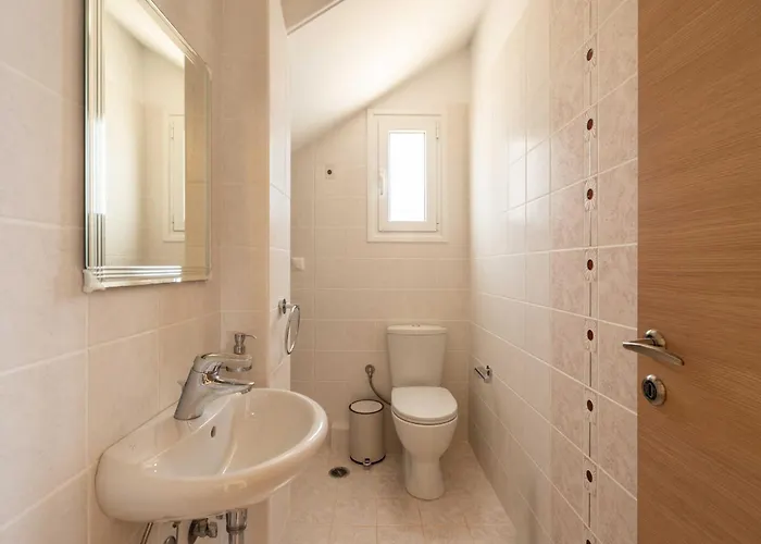 Noho Gr , Arkadian Village *